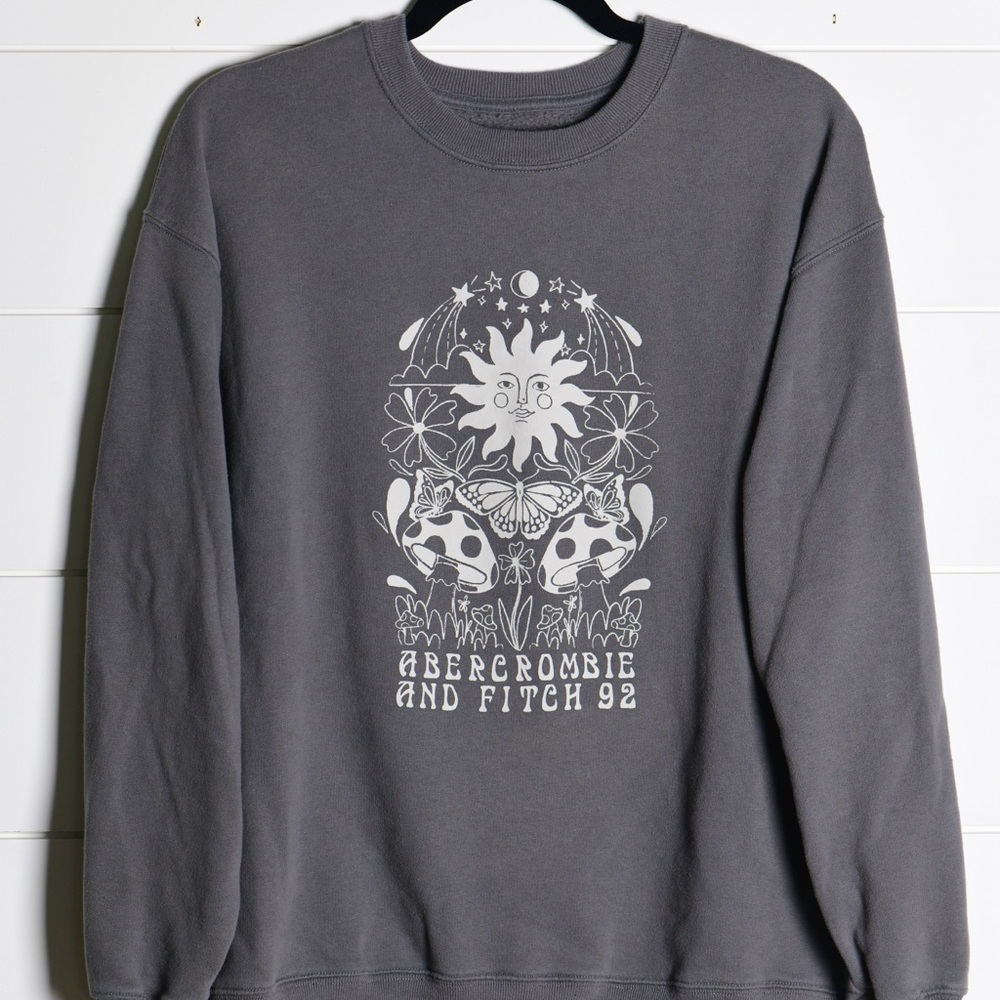 Abercrombie & Fitch Grey Graphic Sweater